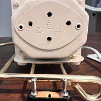 TRANSFORMATEUR 110,130 OU 220v FACILEMENT REGLABLE PAR UNE PRISE